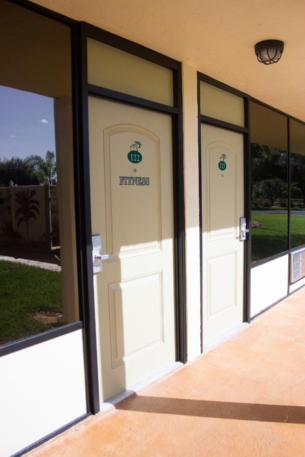  | At Home Inn - Fort Pierce