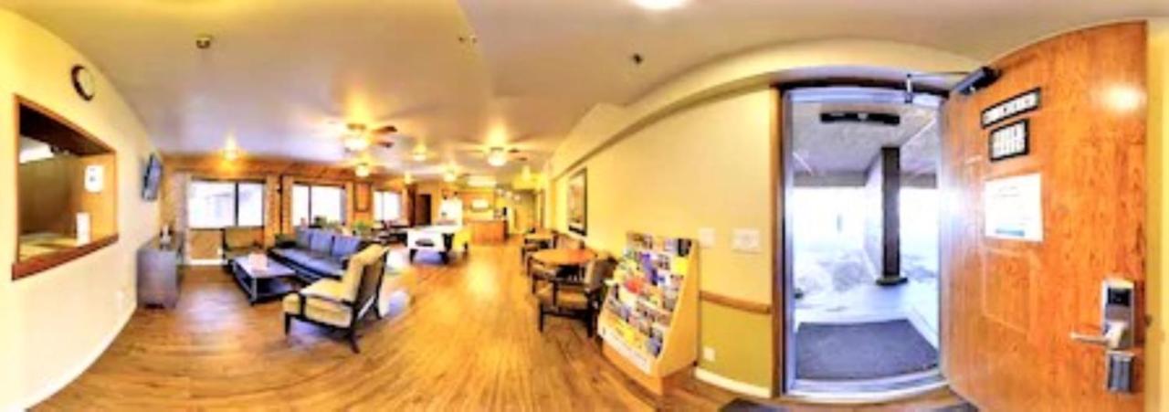 Suite (4 Adults) at Getaways at Snow Lake Lodge