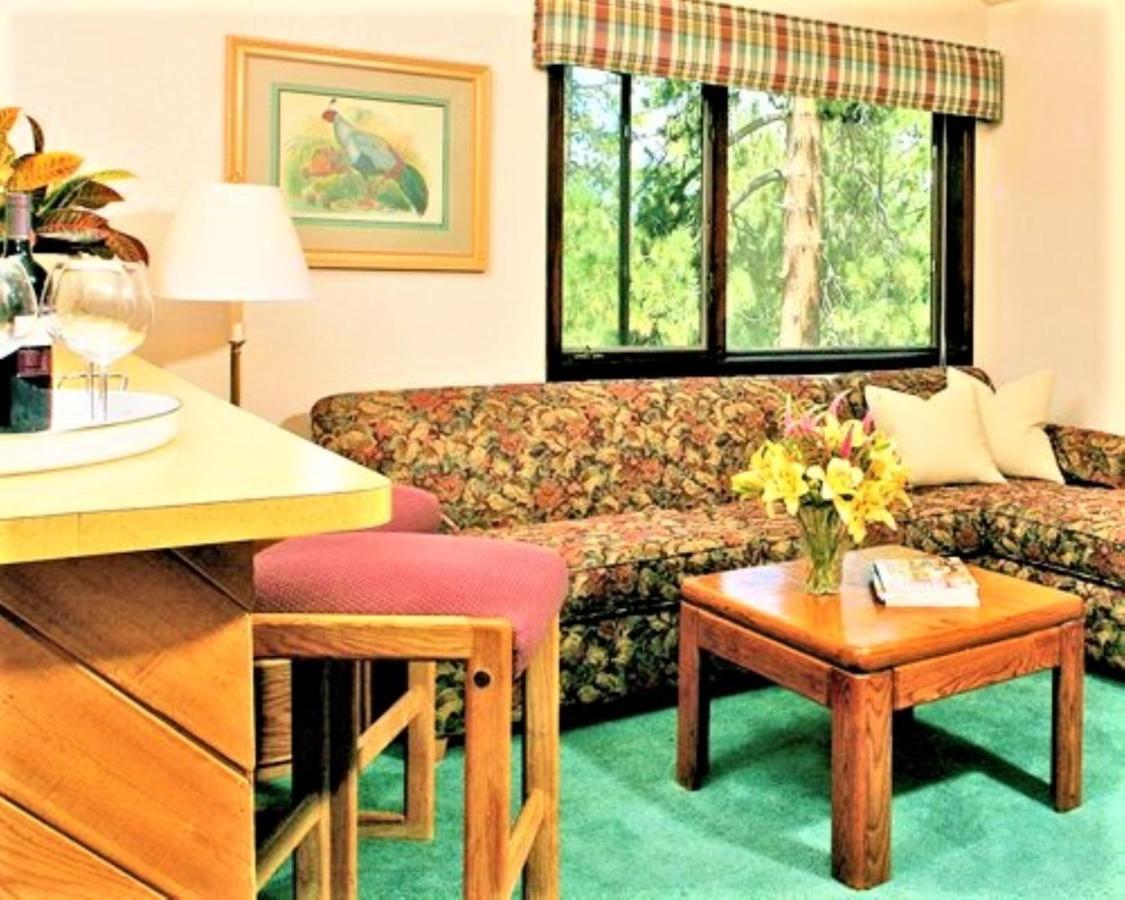 Suite (4 Adults) at Getaways at Snow Lake Lodge