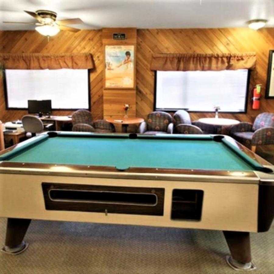 Suite (4 Adults) at Getaways at Snow Lake Lodge
