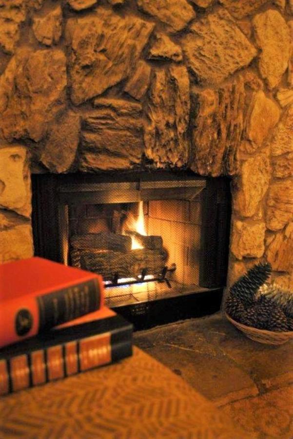 Suite (4 Adults) at Getaways at Snow Lake Lodge