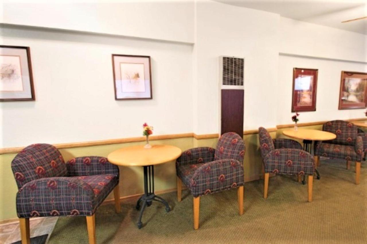 Suite (4 Adults) at Getaways at Snow Lake Lodge