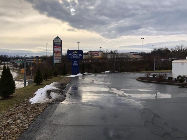 | Microtel Inn & Suites by Wyndham Pittsburgh Airport