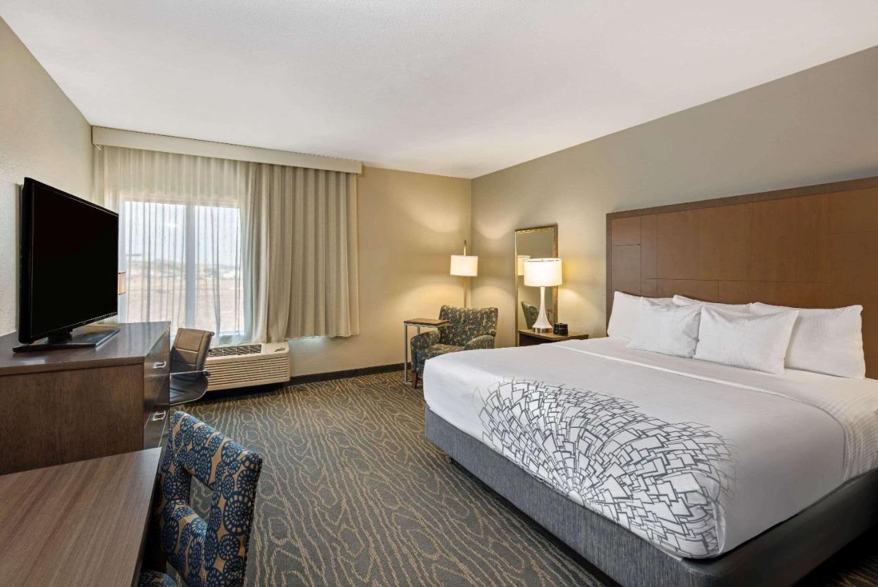 King Room - Disability Access at La Quinta Inn & Suites by Wyndham Kingman
