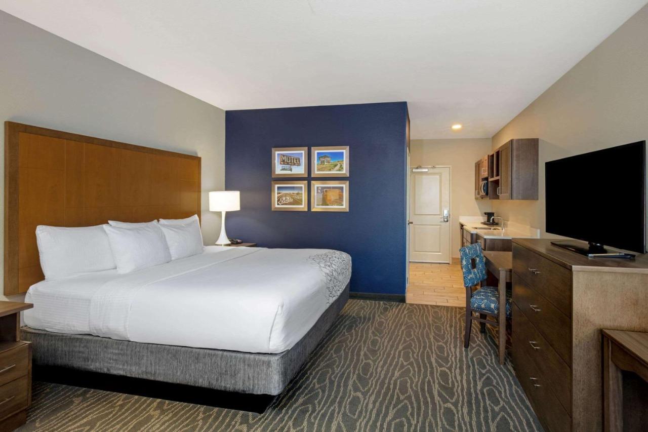 Executive King Room with View - Non-Smoking at La Quinta Inn & Suites by Wyndham Kingman