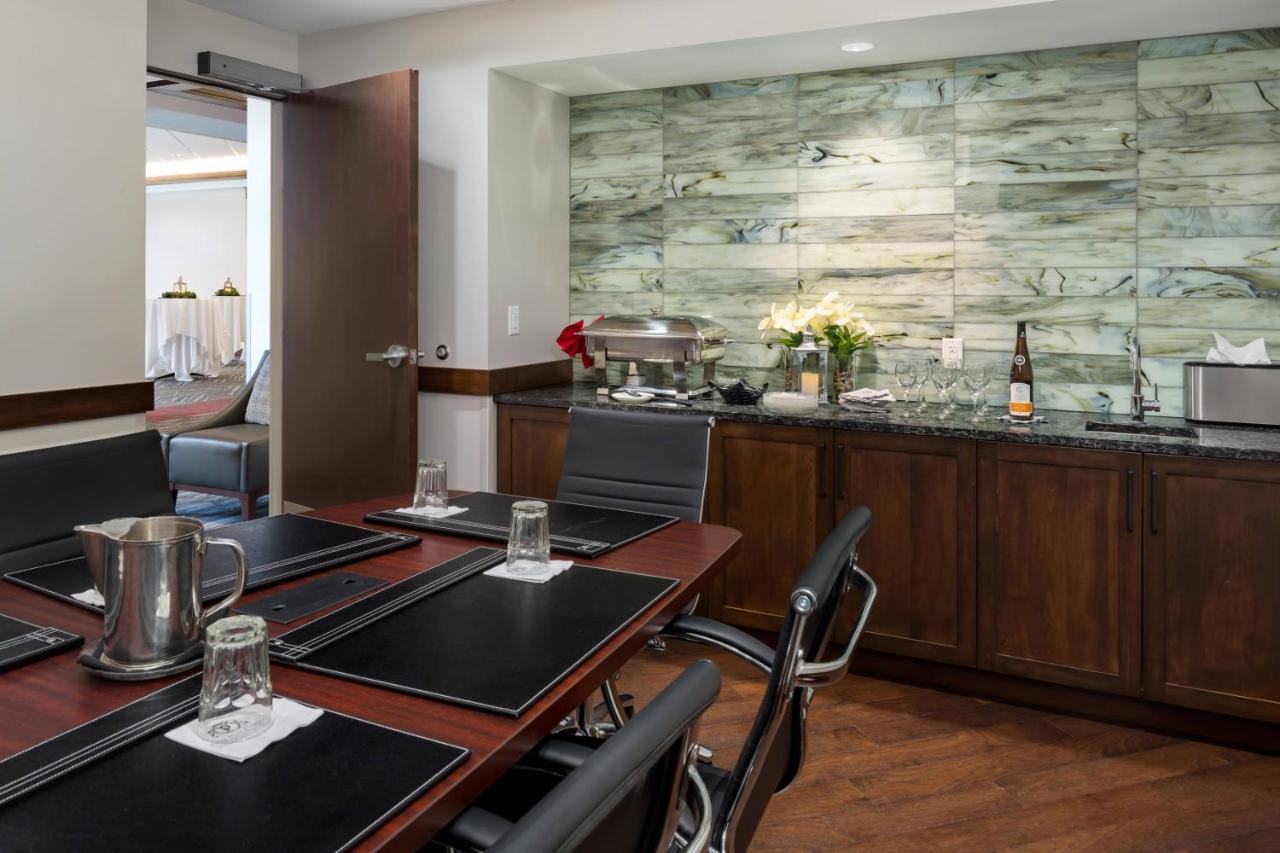 | Park Place Hotel & Conference Center