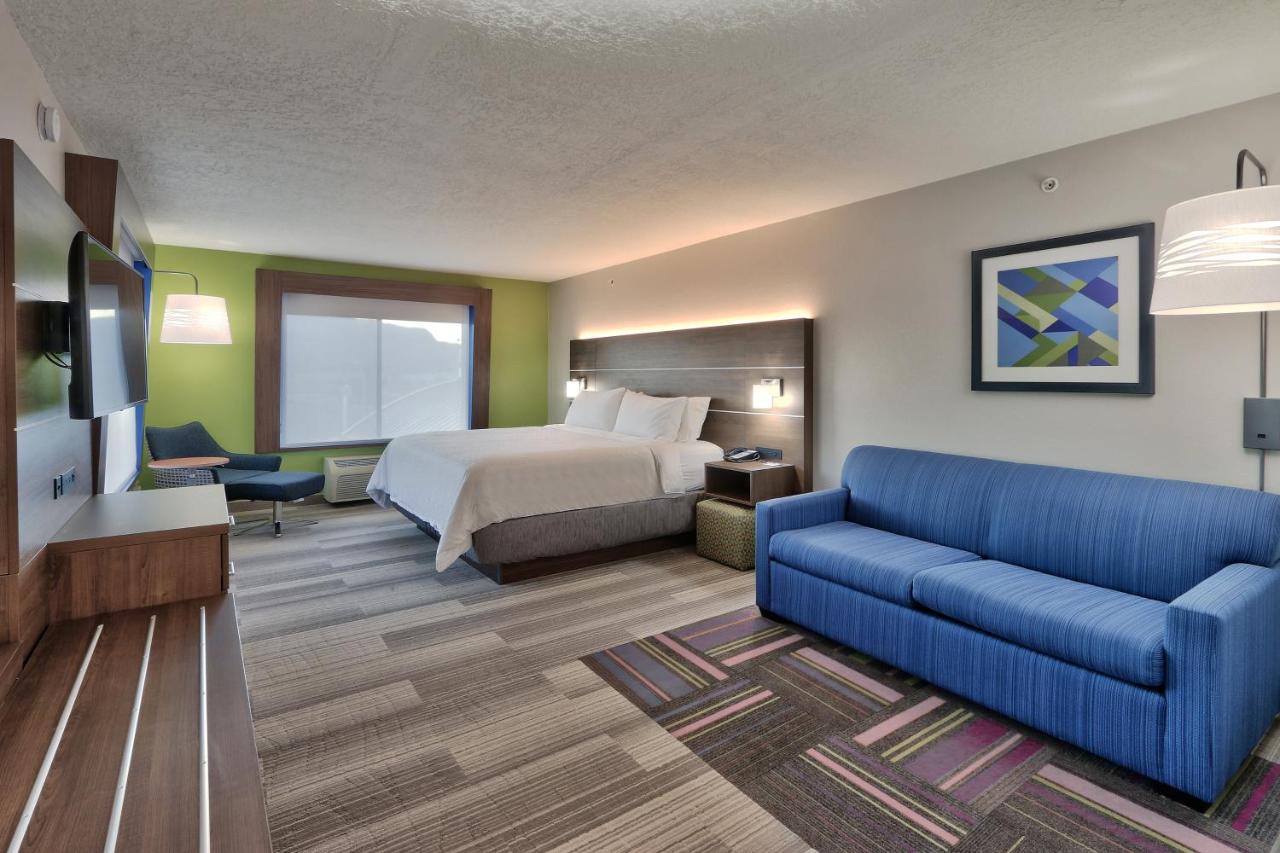 King Suite at Holiday Inn Express Socorro by IHG