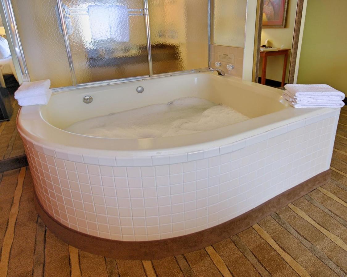 King Suite with Whirlpool - Non-Smoking at Comfort Inn University Center