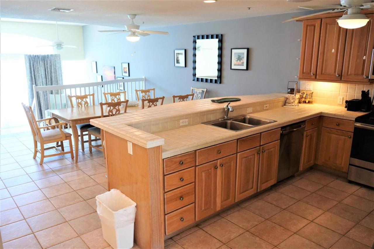 Oceanfront Three-Bedroom Villa at Glunz Ocean Beach Hotel & Resort
