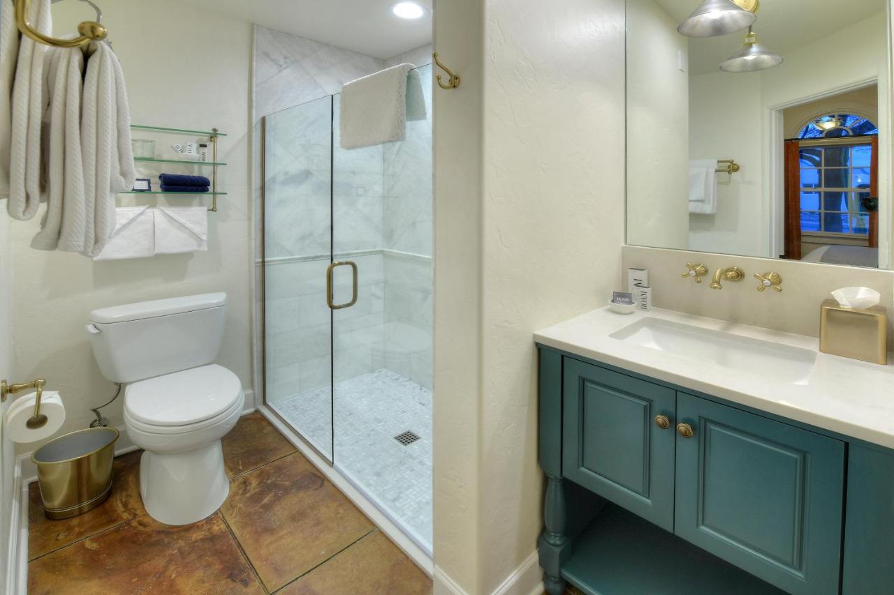 | Armory Park Inn