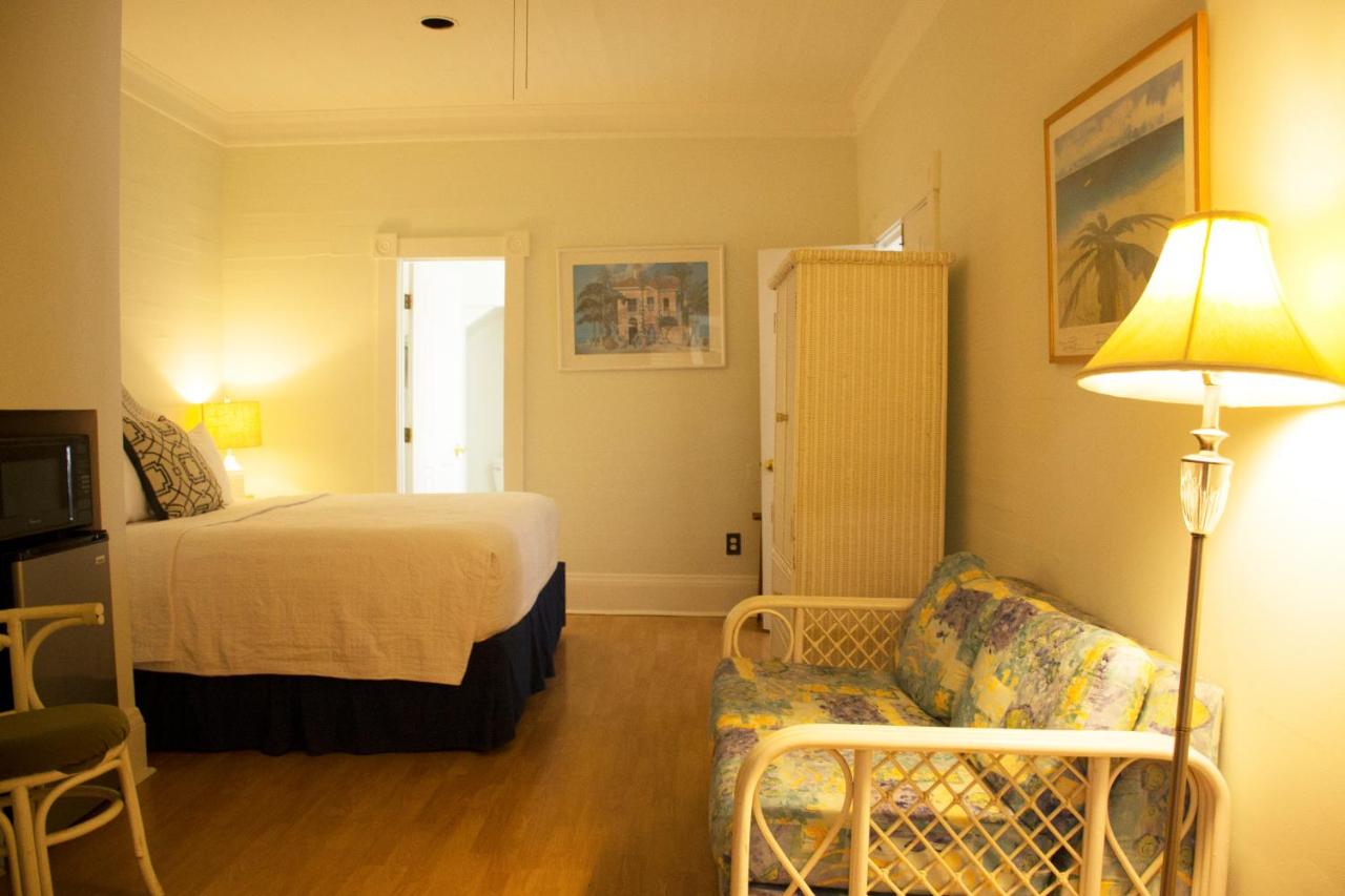 Two-Bedroom Suite at Duval House