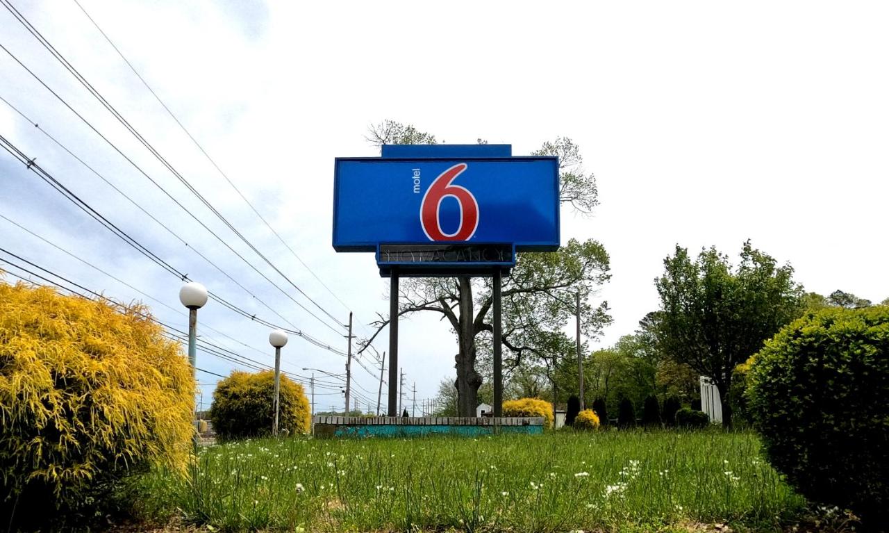 | Motel 6-Toms River, NJ