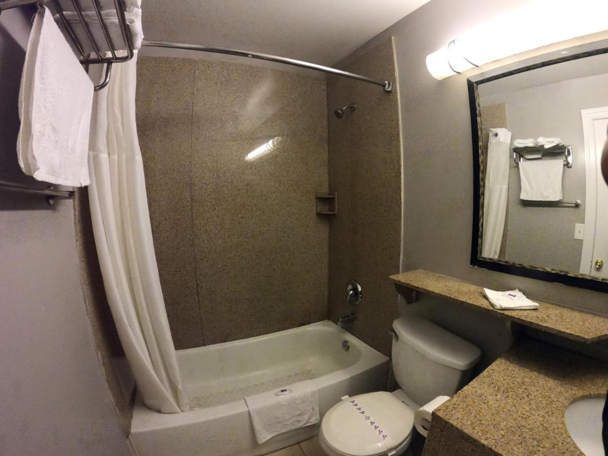 | Motel 6-Toms River, NJ