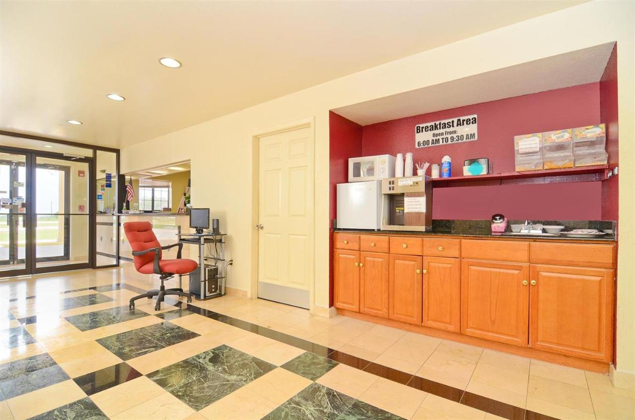 | Pine Point Inn & Suites