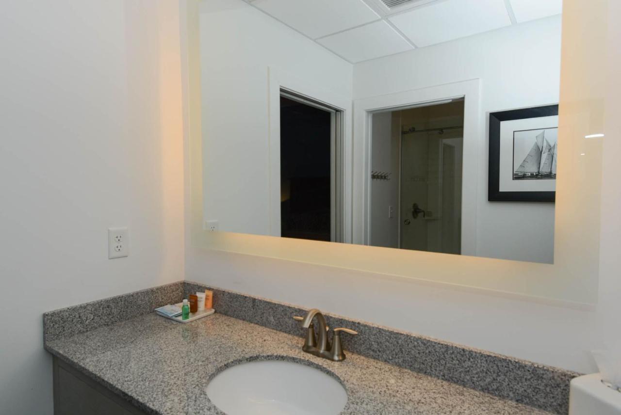 | Avenue Inn & Spa