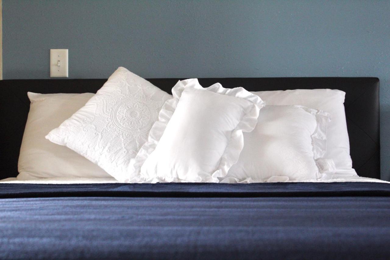  | Lakes Inn