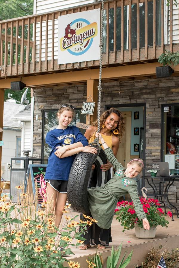  | Lakes Inn