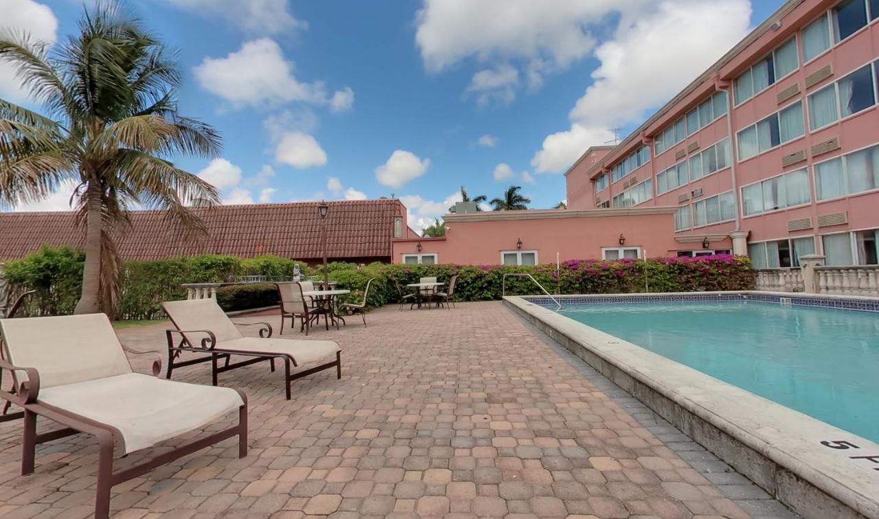  | Miami Gardens Inn & Suites