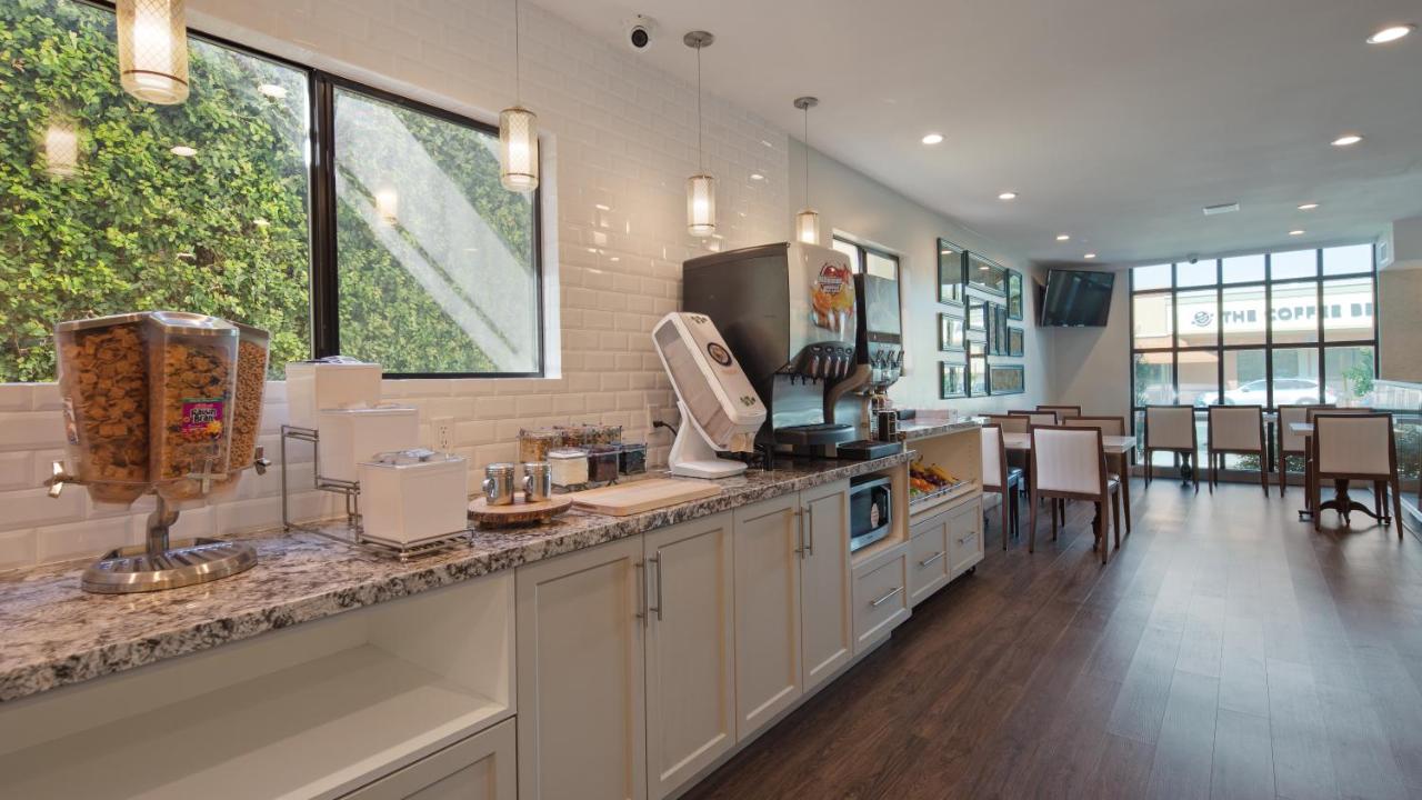 | Best Western Woodland Hills
