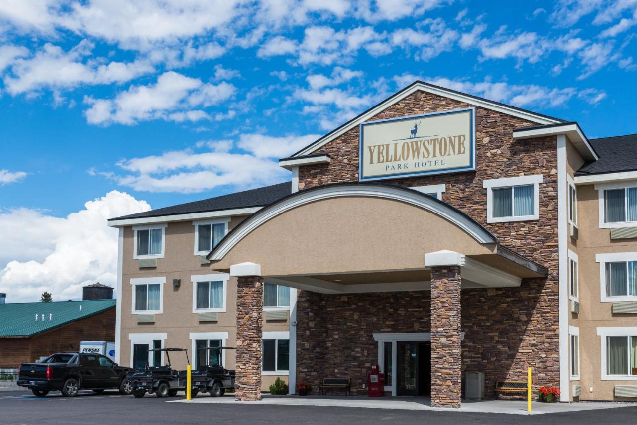 | Yellowstone Park Hotel