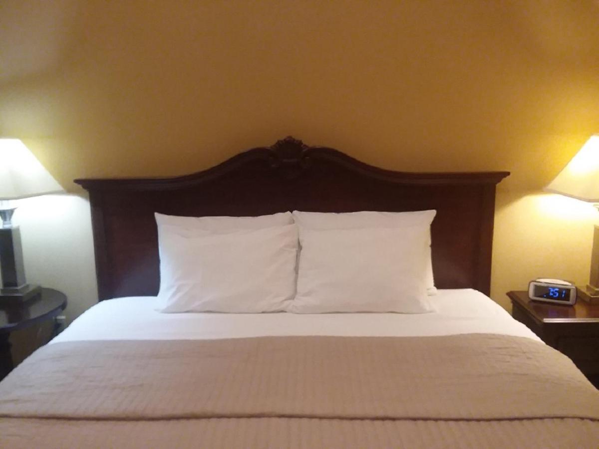 | Hotel Dushore