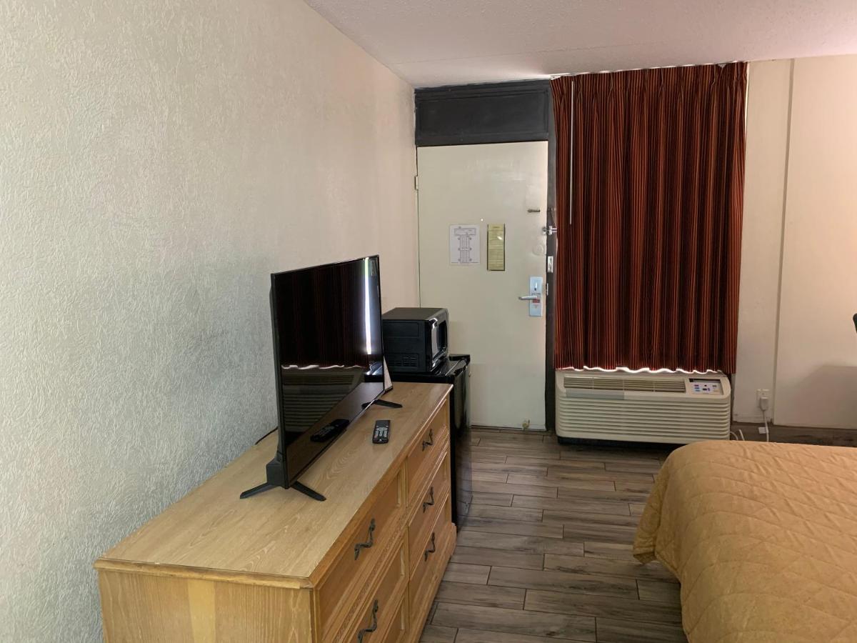 | Super Inn