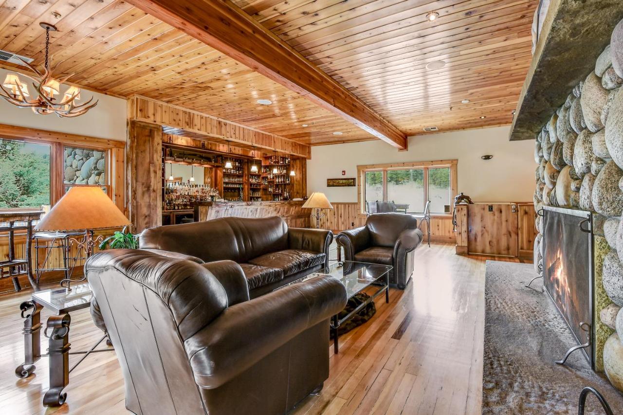 | Rainbow Ranch Lodge