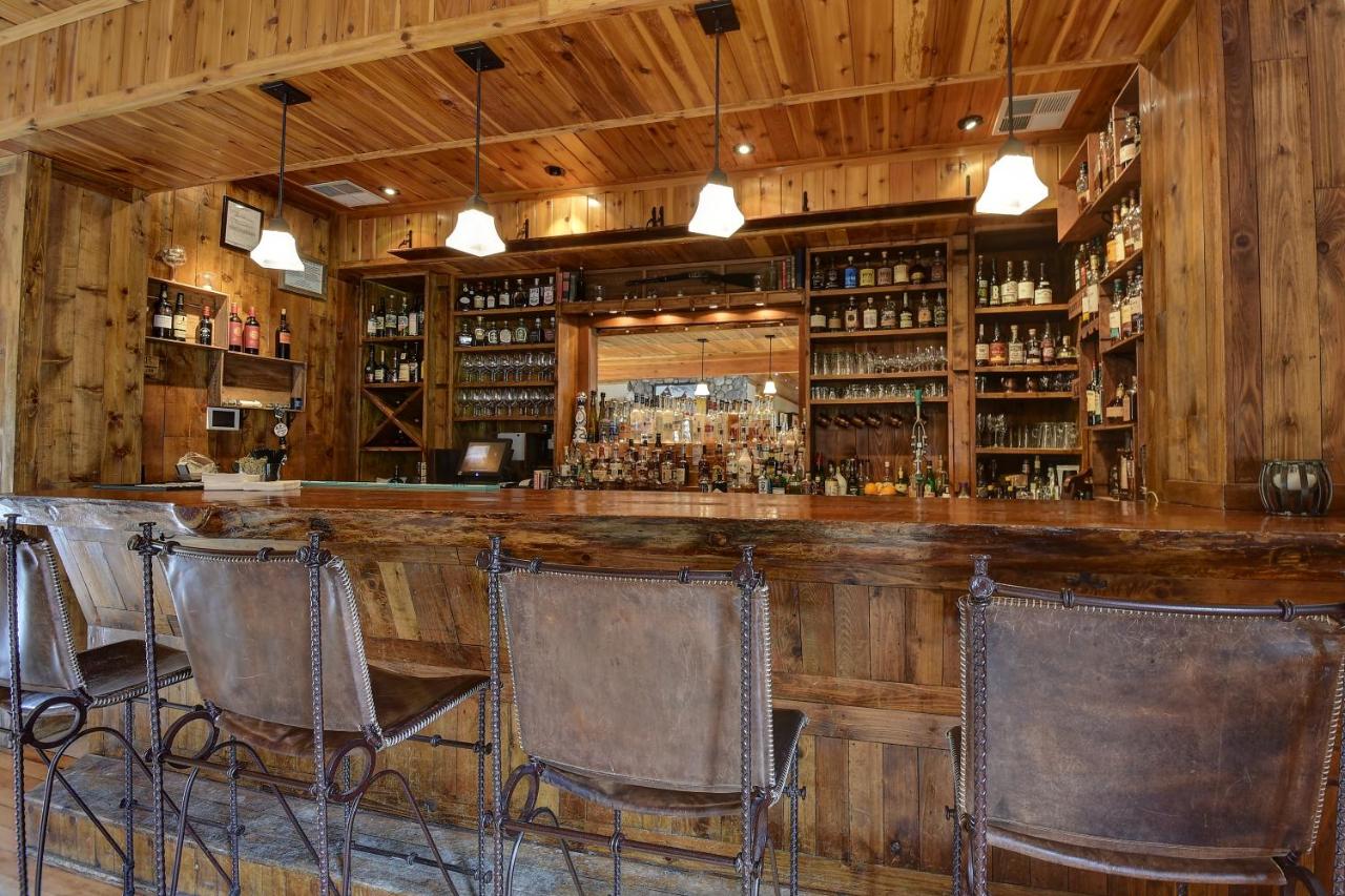| Rainbow Ranch Lodge