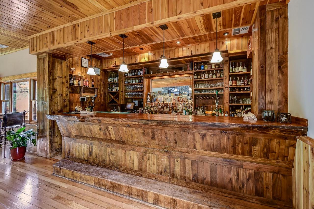 | Rainbow Ranch Lodge