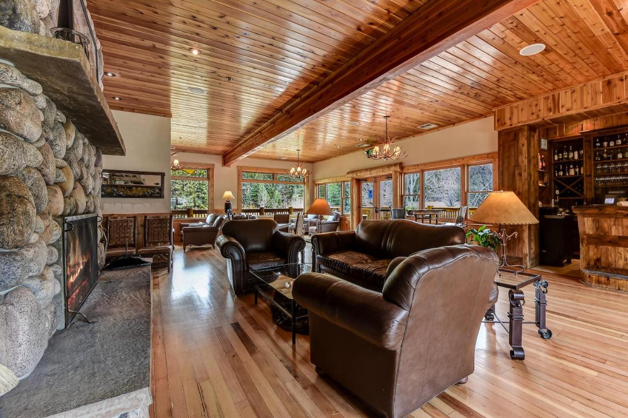 | Rainbow Ranch Lodge