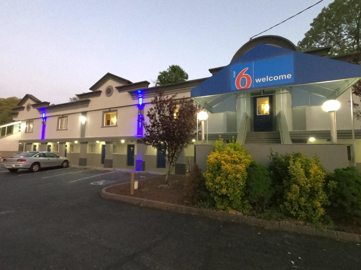 | Motel 6-Toms River, NJ