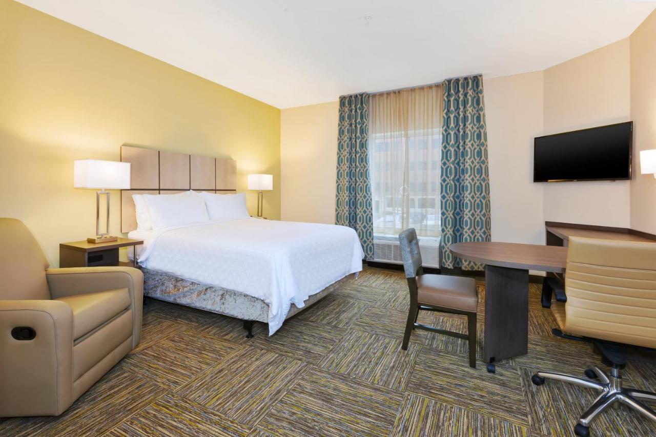Queen Studio Suite with Batch Tub - Mobility Accessible - Non-Smoking at Candlewood Suites Louisville - NE Downtown Area by IHG