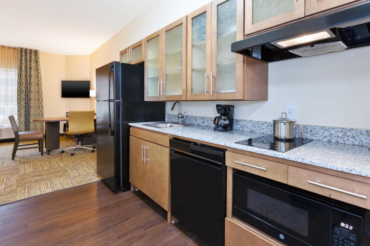 Queen Studio Suite with Batch Tub - Mobility Accessible - Non-Smoking at Candlewood Suites Louisville - NE Downtown Area by IHG