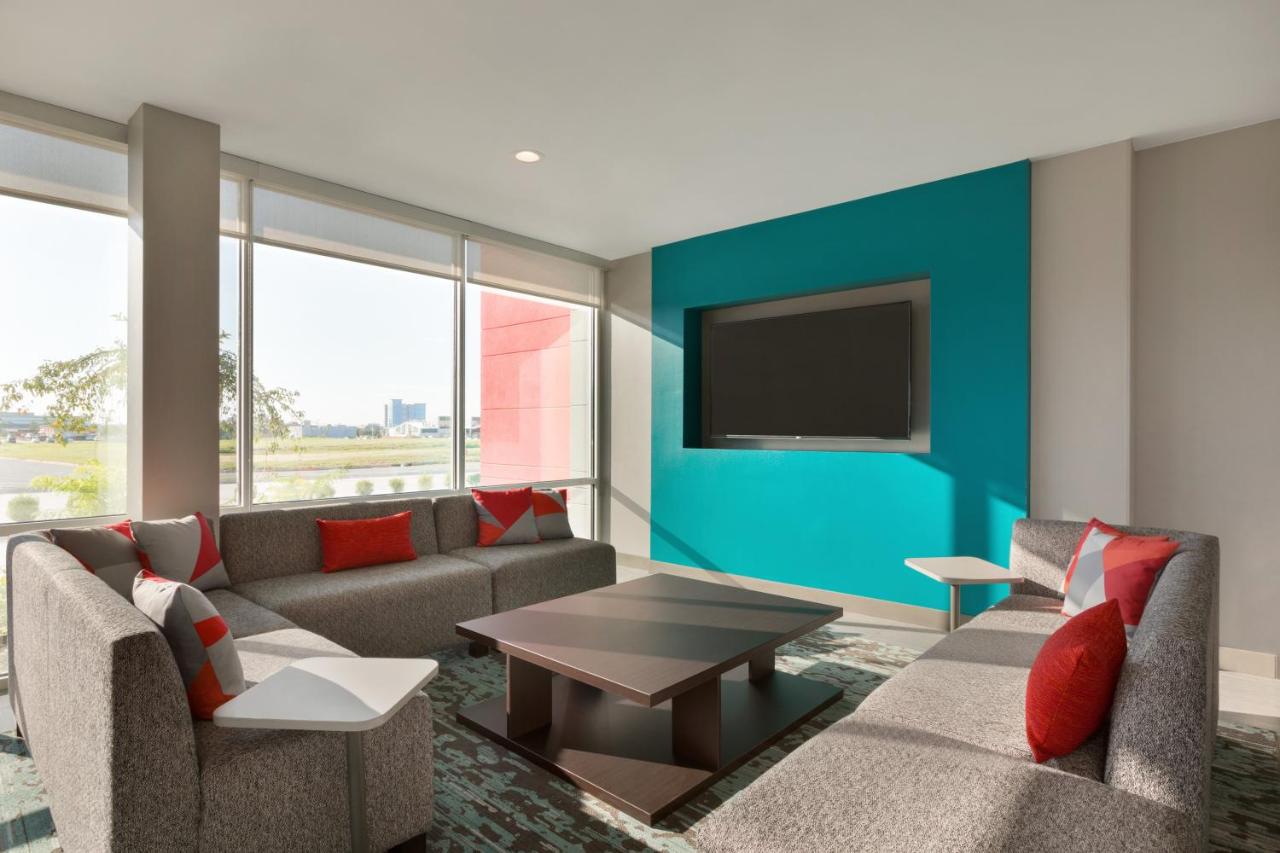 | avid hotels - Nashville South - Smyrna, an IHG Hotel