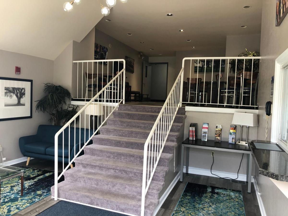 | DuPont Suites - Louisville - St. Matthews