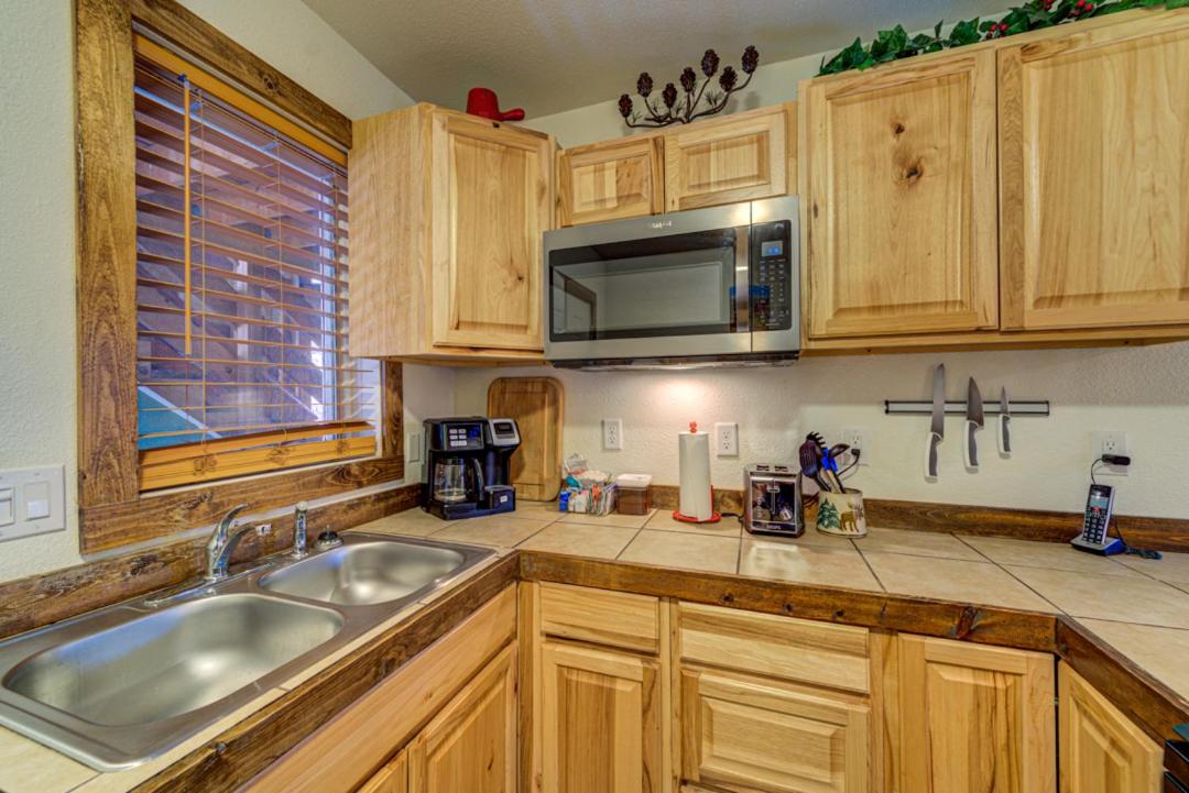 | Green Mountain Falls Lodge