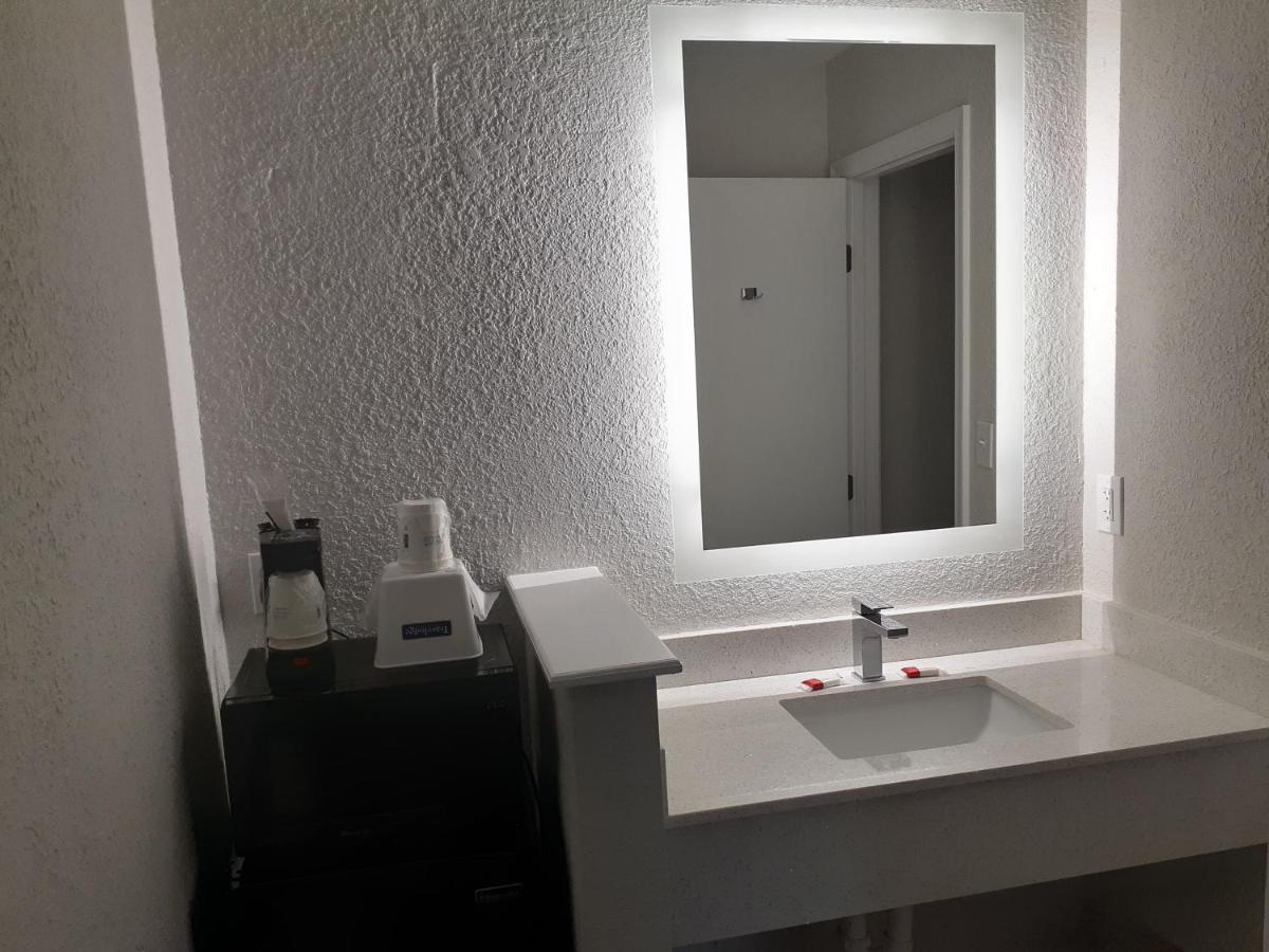 King Room - Non-Smoking at Travelodge by Wyndham Virginia Beach Bay Beach