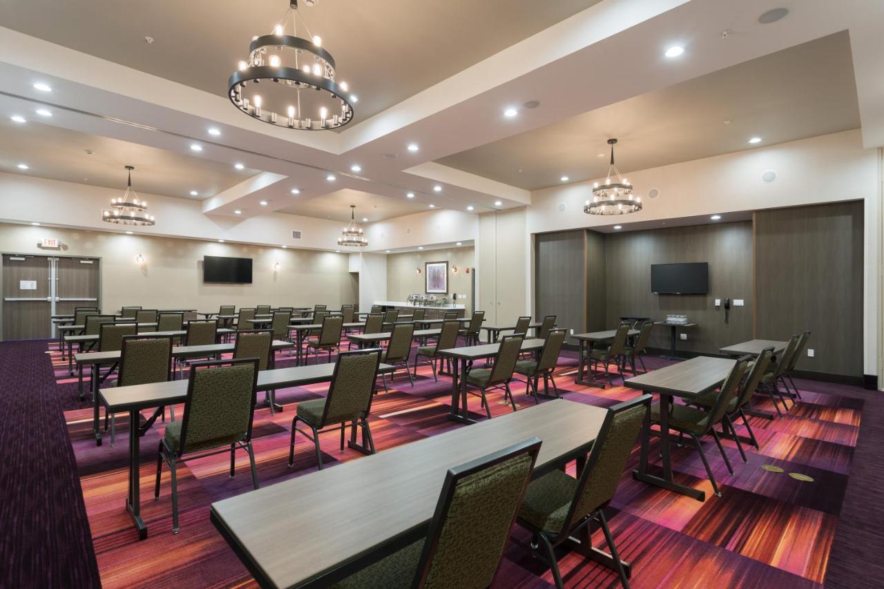 | Holiday Inn San Marcos Convention Center, an IHG Hotel
