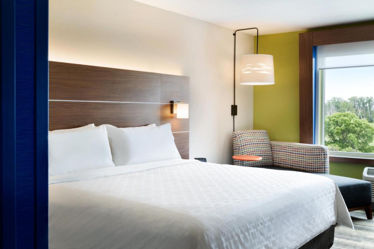 | Holiday Inn Express - Canton, an IHG Hotel