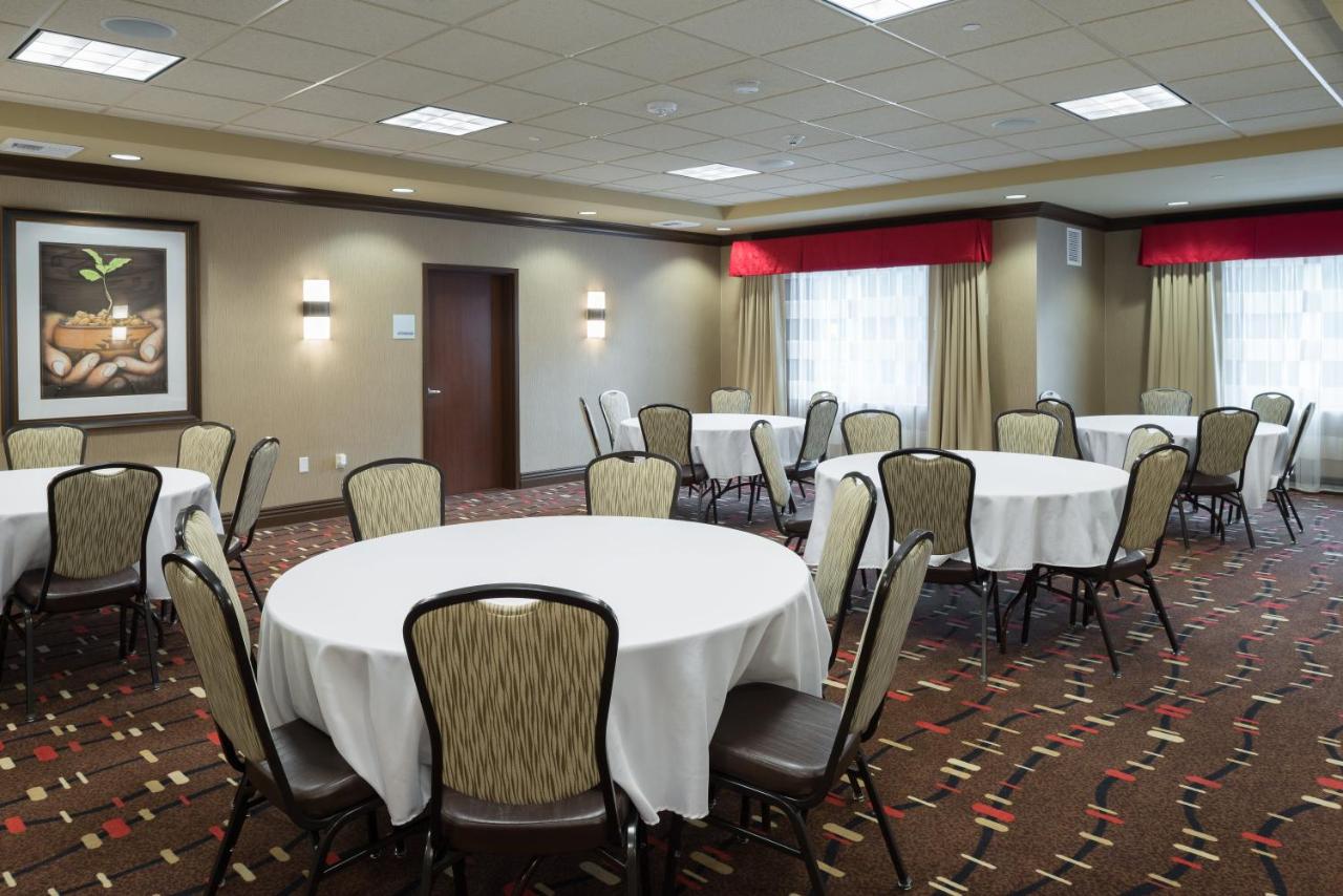 | Holiday Inn Express Redwood National Park, an IHG Hotel