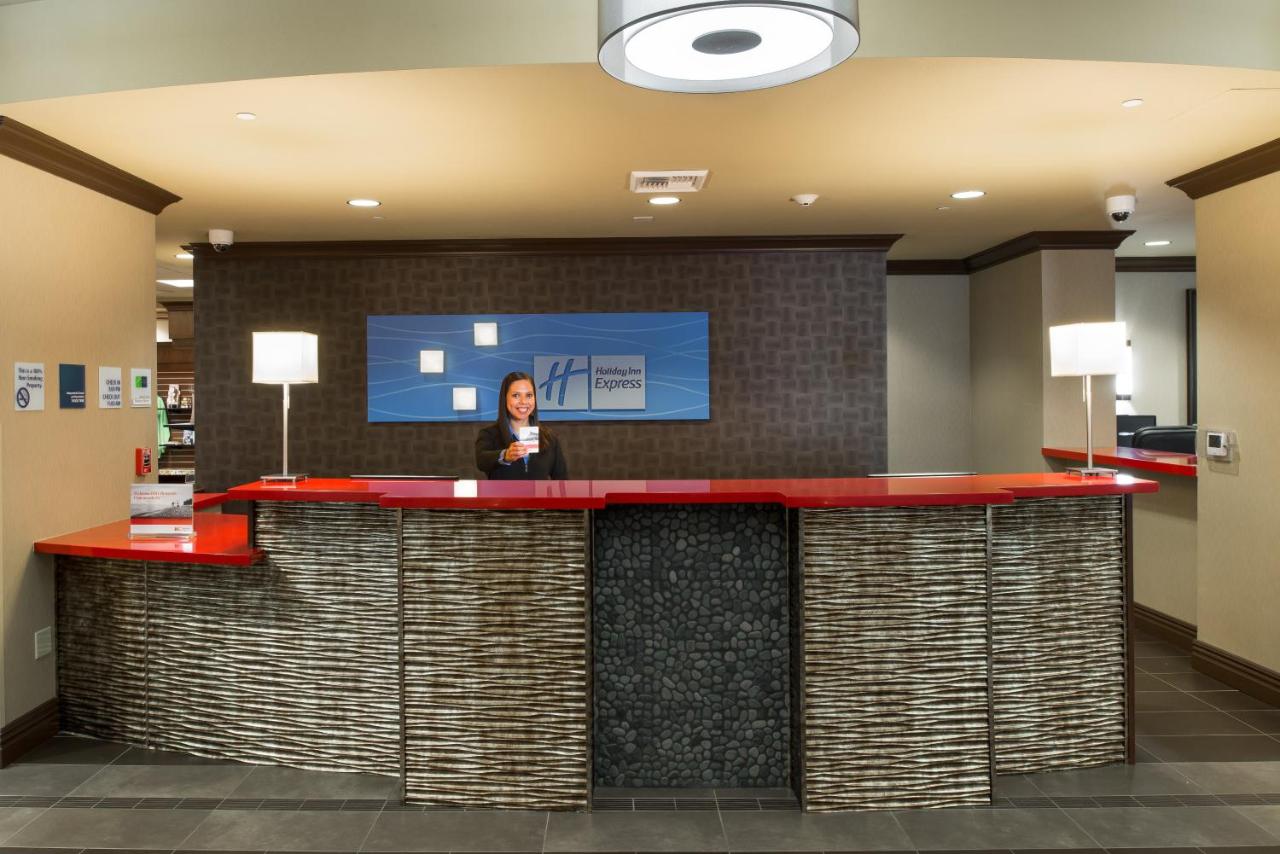 | Holiday Inn Express Redwood National Park, an IHG Hotel