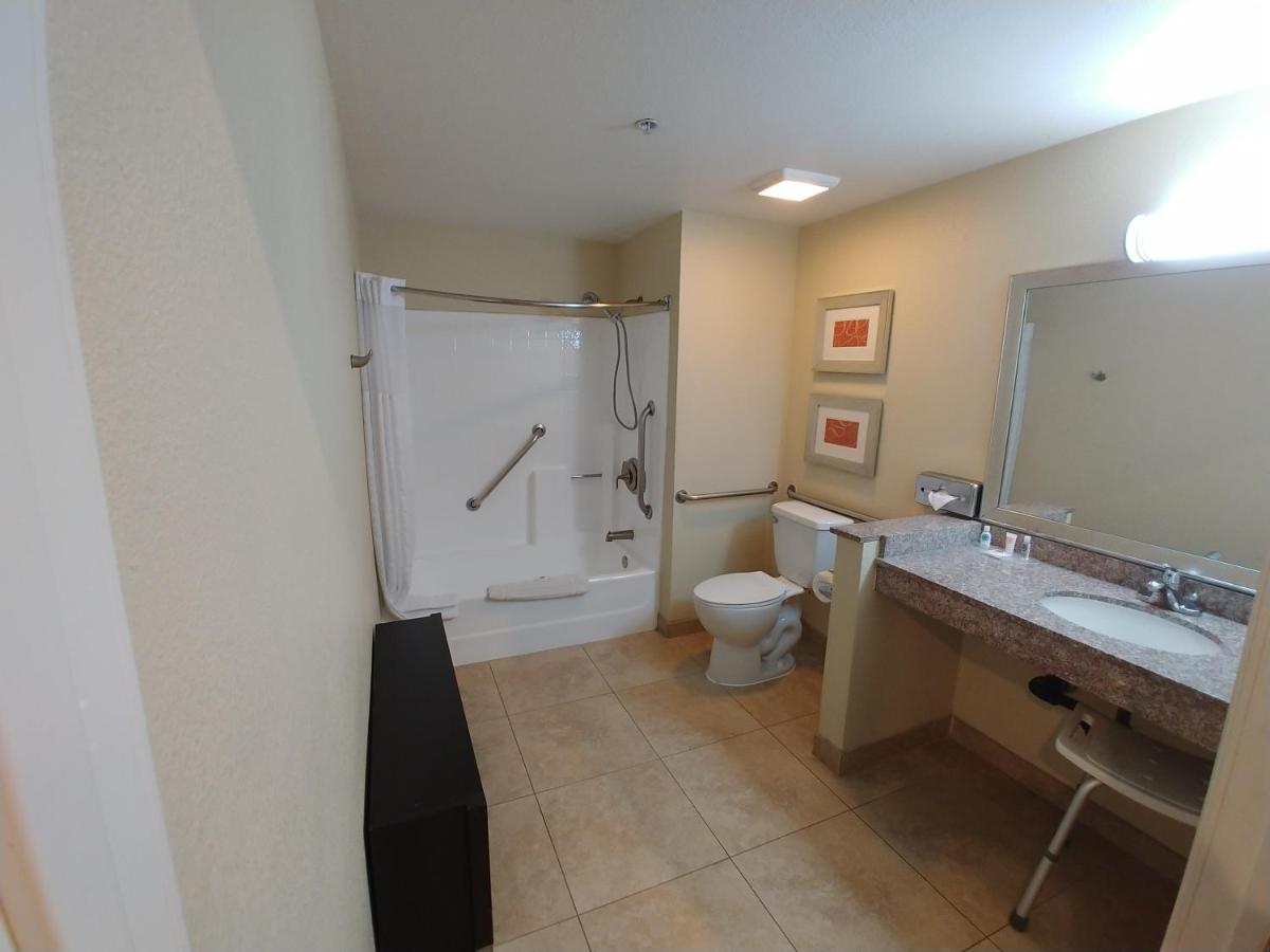 King Suite - Accessible/Non-Smoking at Comfort Inn & Suites Huntington Beach