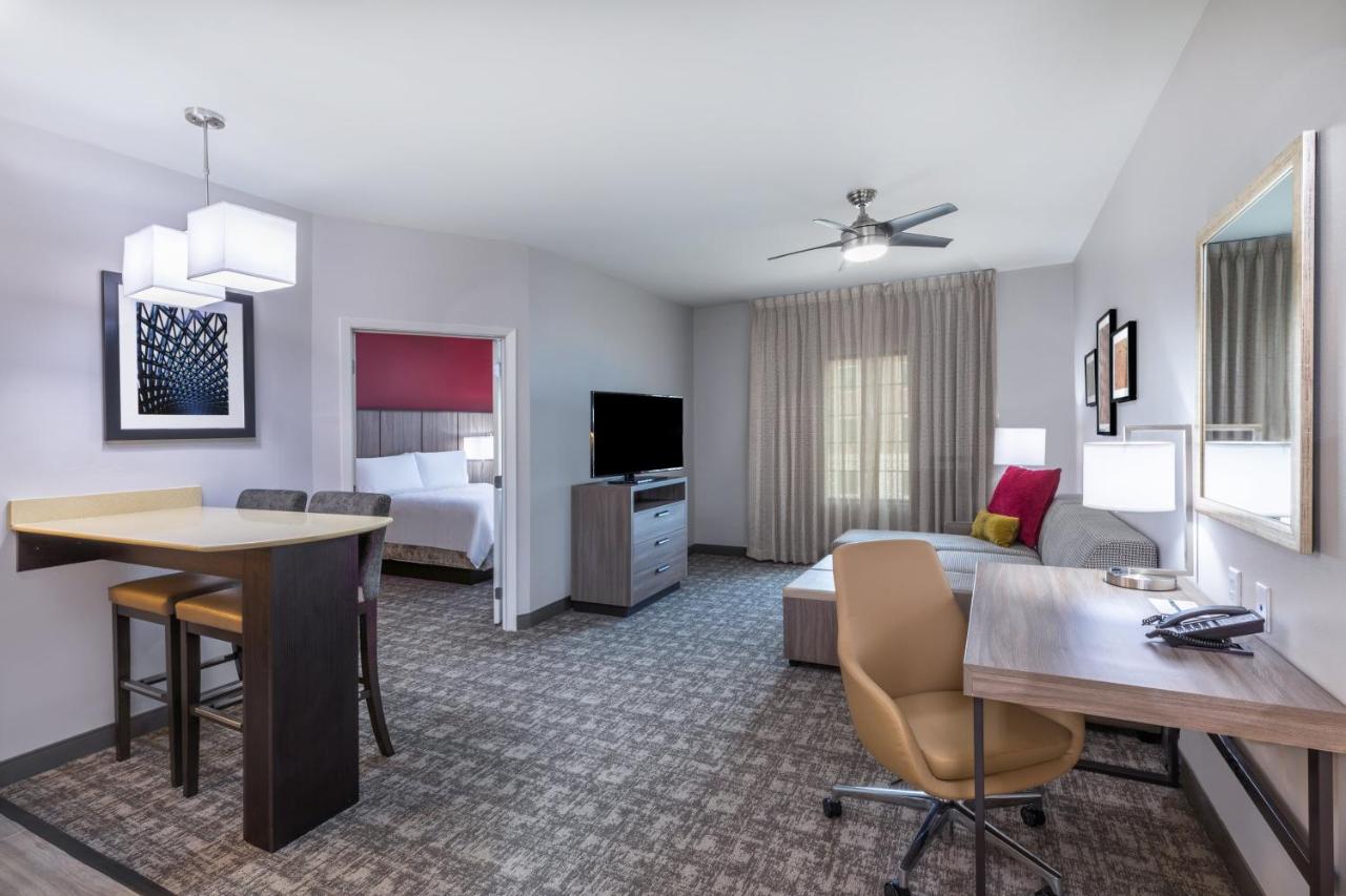| Staybridge Suites IAH Airport East, an IHG Hotel
