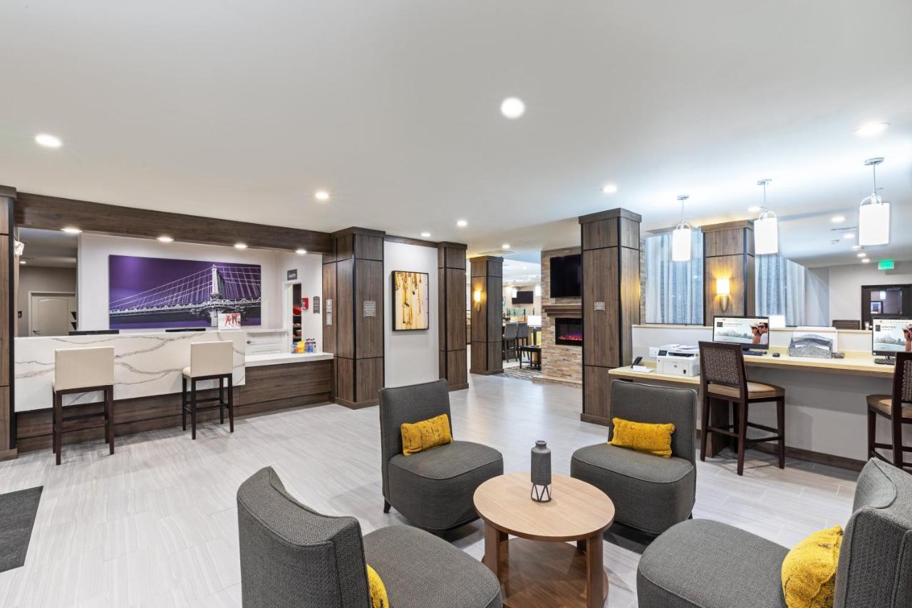 | Staybridge Suites IAH Airport East, an IHG Hotel