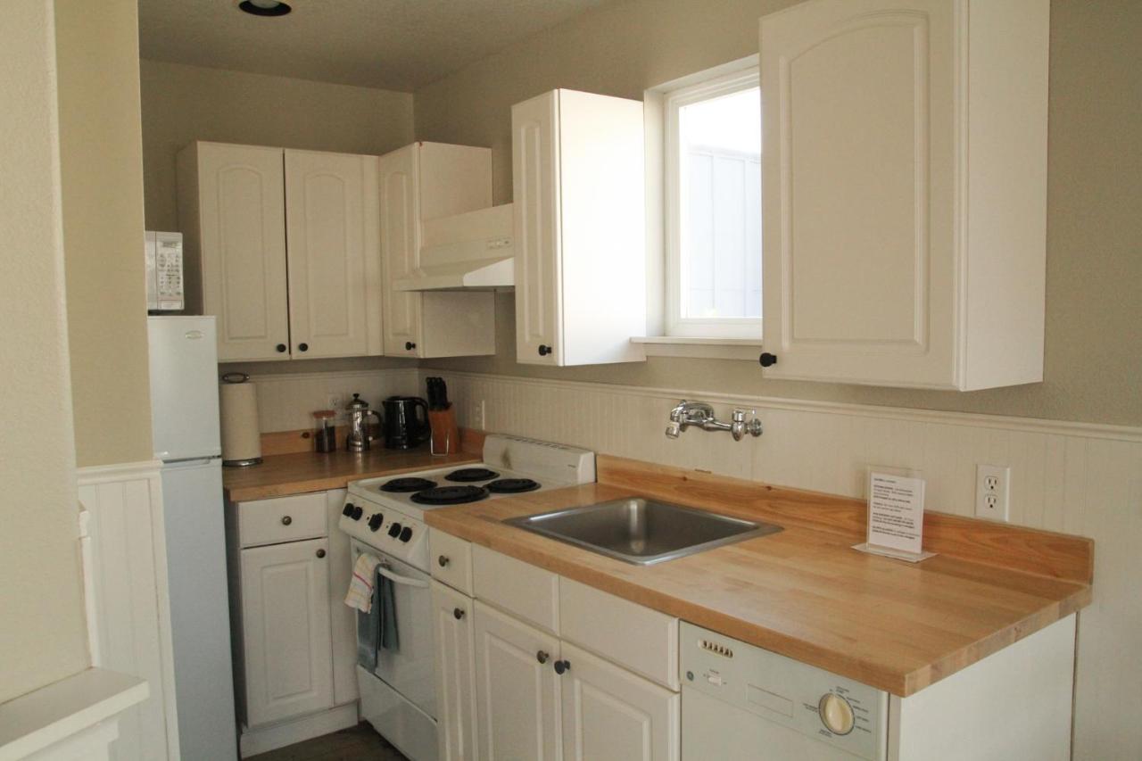 Two-Bedroom with Kitchen at Boardwalk Cottages