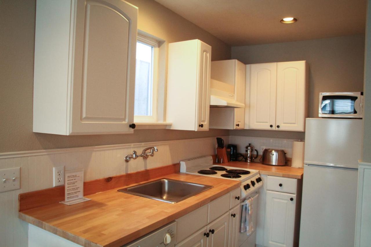 Two-Bedroom with Kitchen at Boardwalk Cottages