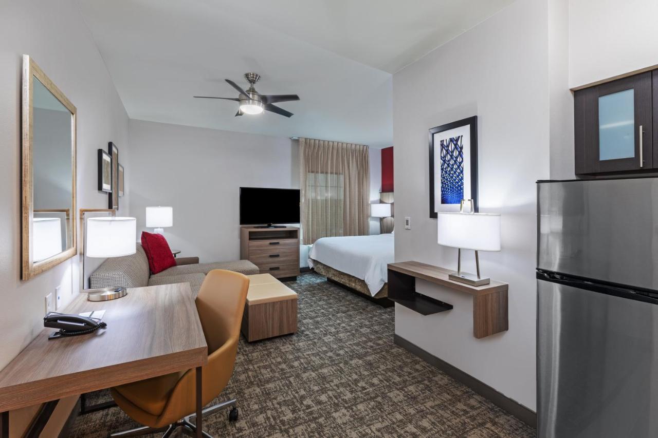 | Staybridge Suites IAH Airport East, an IHG Hotel