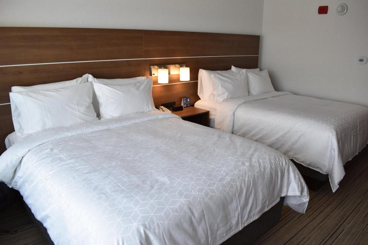| Holiday Inn Express & Suites - Boston South - Randolph, an IHG Hotel
