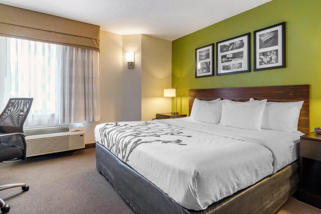 King Room - Accessible/Non-Smoking at Sleep Inn I-95 North Savannah