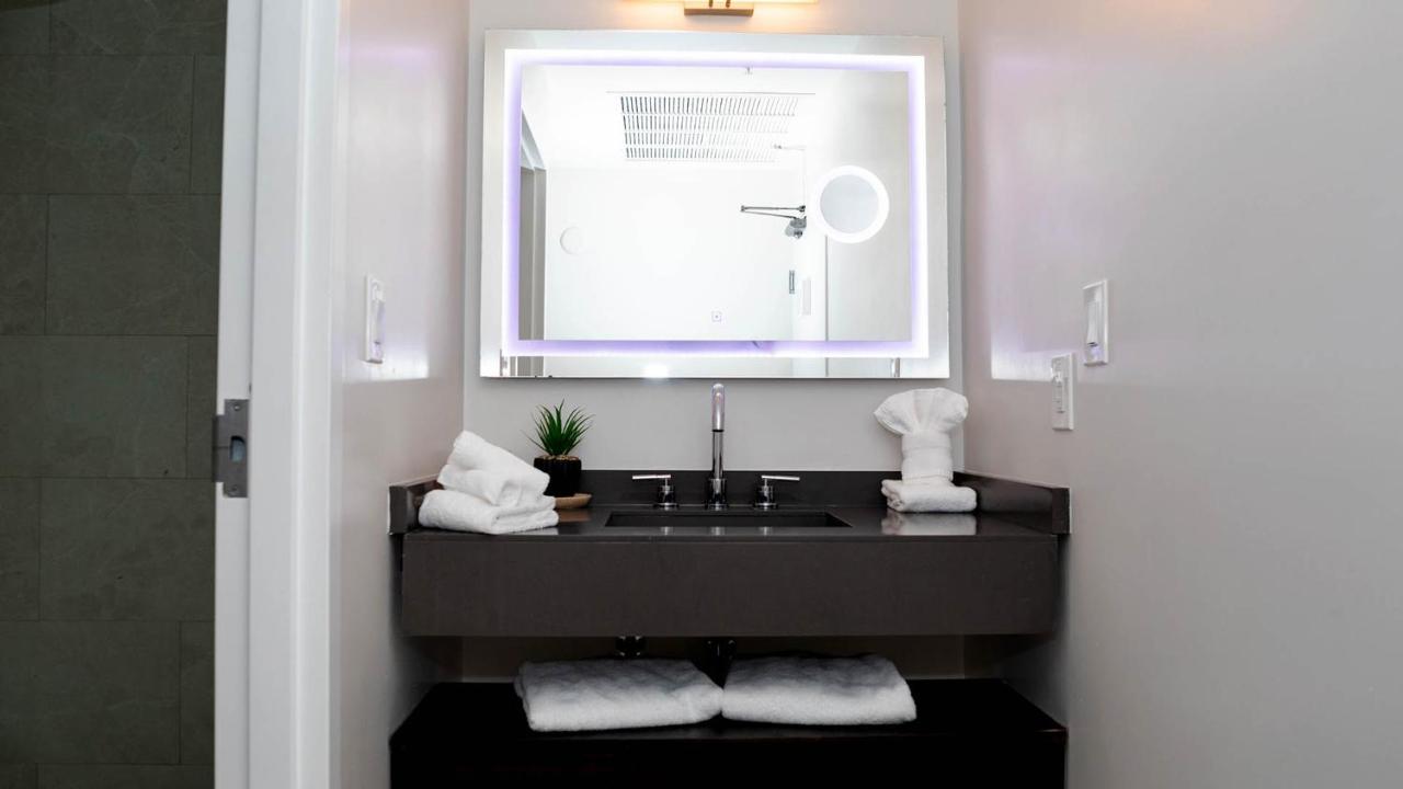Standard King Room at Casa Boutique Hotel